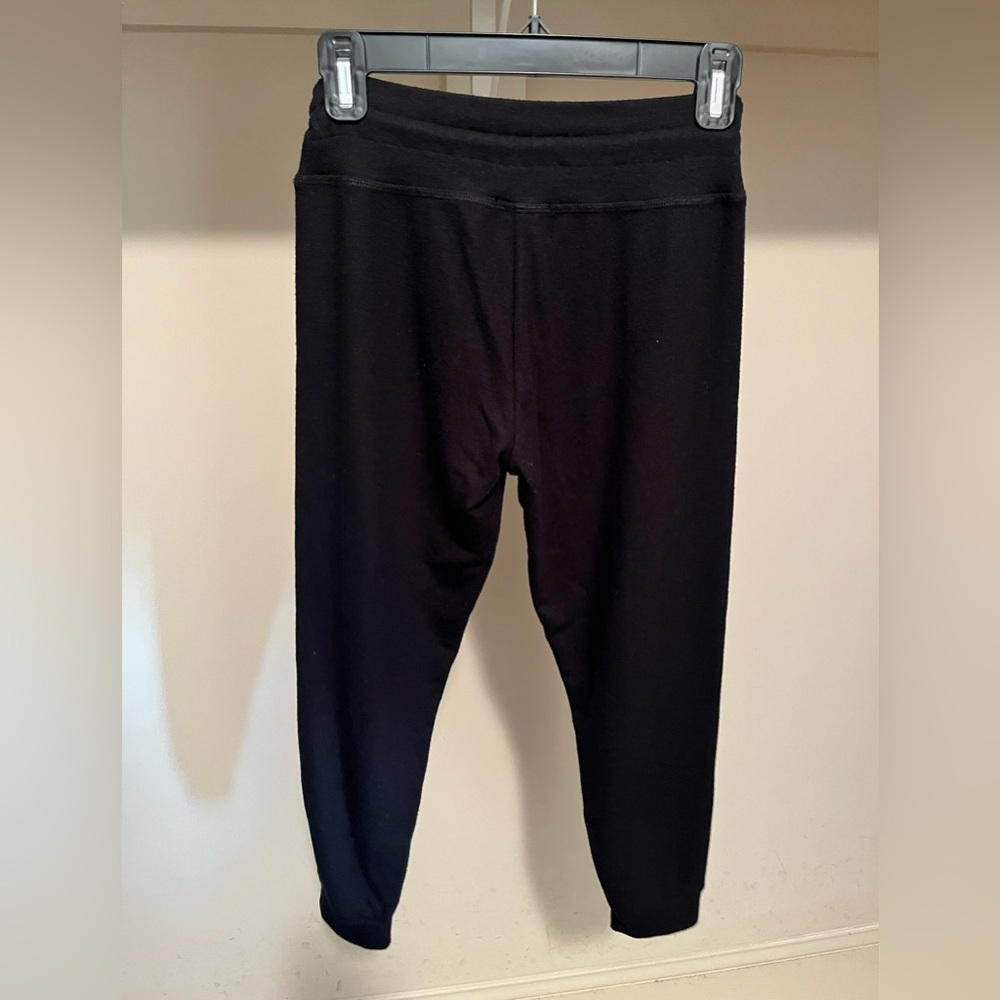 Beyond Yoga Black Joggers - Picture 3 of 5